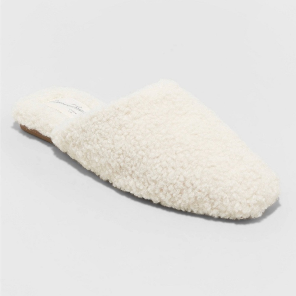Universal Thread Margot Sherpa Mule Scuffs - Cream Ivory
